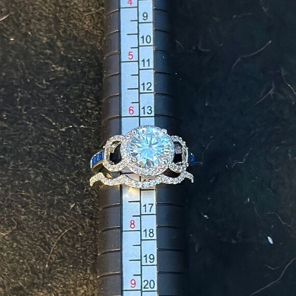 White Cubic Zirconia & Blue Baguette Silvertone 2-Piece Ring Set Size 7 Bridal - Picture 1 of 4